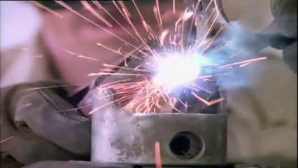 MacGyver season 1 TV Spot #1 - Richard Dean Anderson