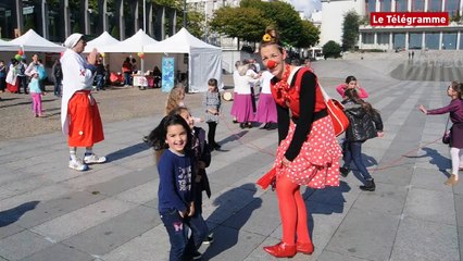 Brest. Liberté : Kiel sont clowns !