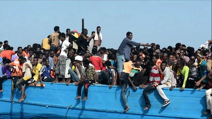 Pelo menos 28 migrantes morreram no Mediterrâneo
