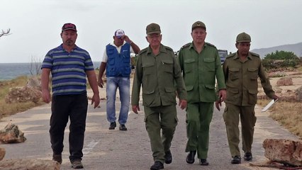 Hurricane Matthew cuts off four Cuban towns