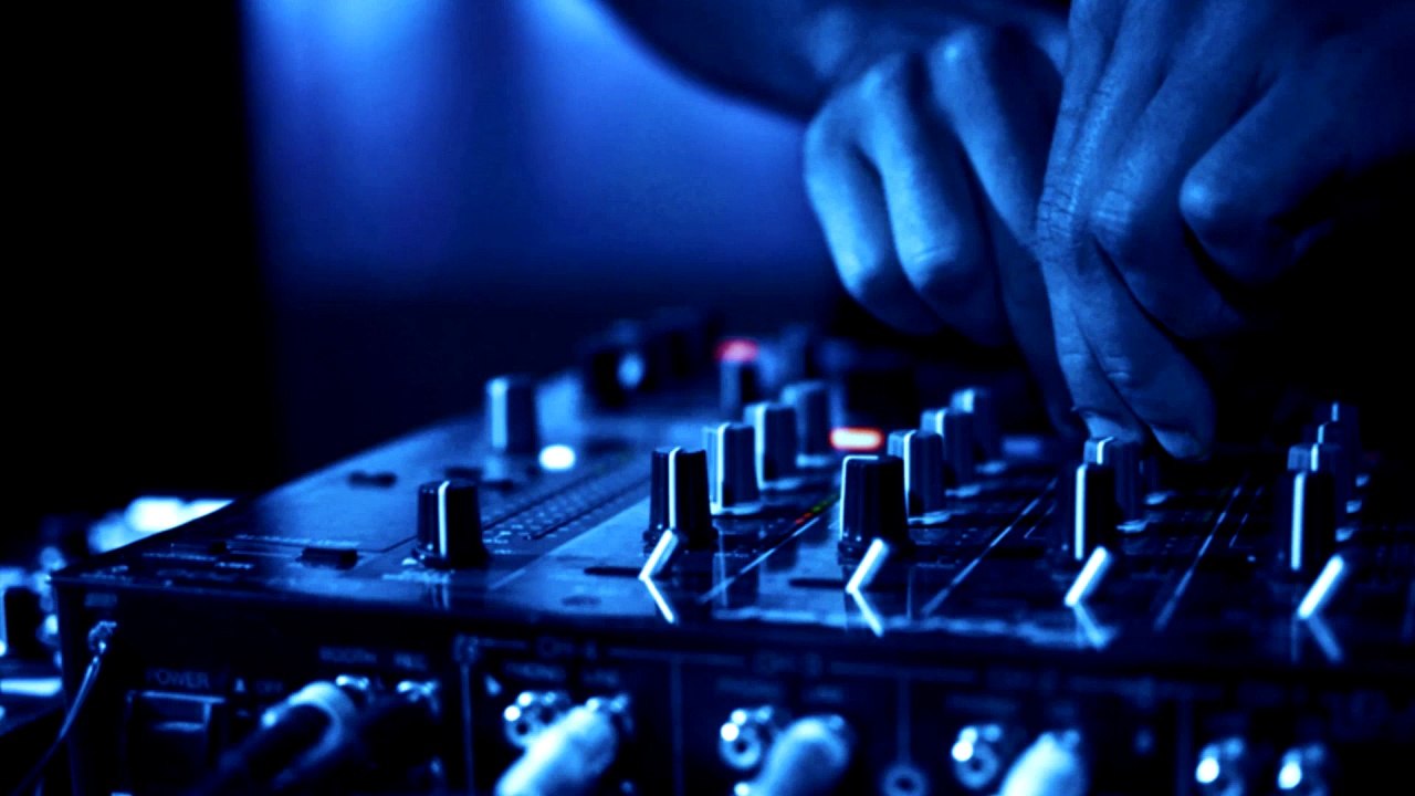 Royalty Free Pumping Banging Electro House Music