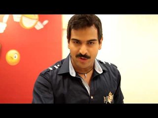 Actor Alejandro Palacio envía saludos a DIAaDIA