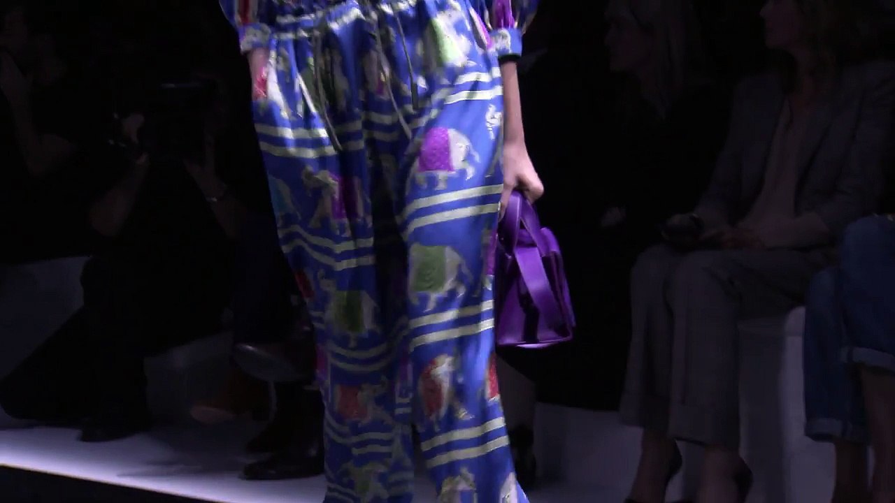 Emporio Armani - 2017 Spring Summer Women's Fashion Show