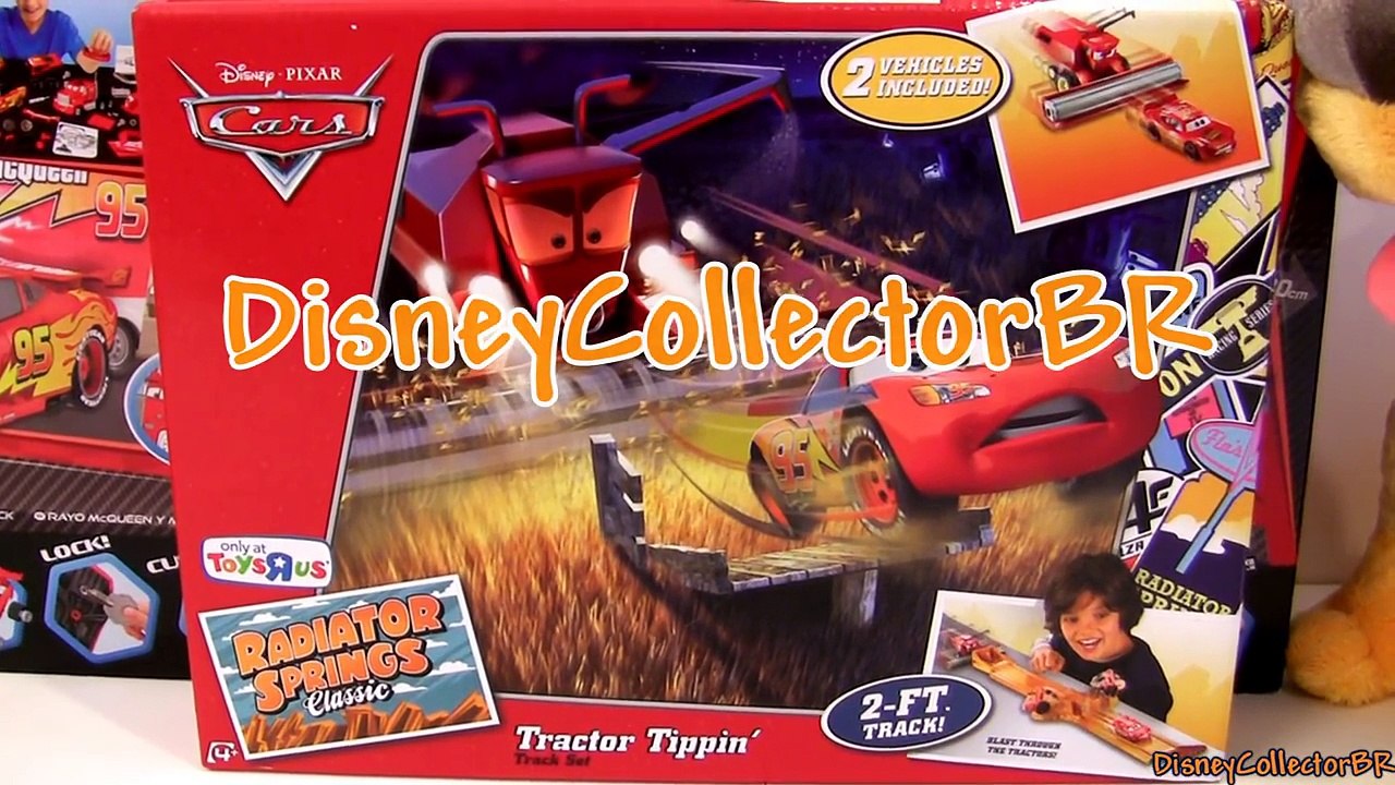 Tractor Tipping Track Set Playset Tractors Tippin Frank in Radiator Springs Disney Pixar Cars