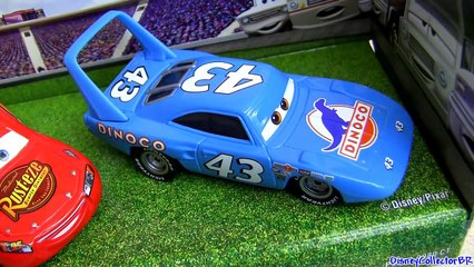 Disney 3-car gift pack Charlie Checker - The King - Lightning Mcqueen Disney Pixar Mattel
