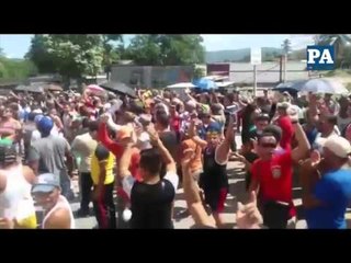 Protesta de cubanos por las calles de Panamá