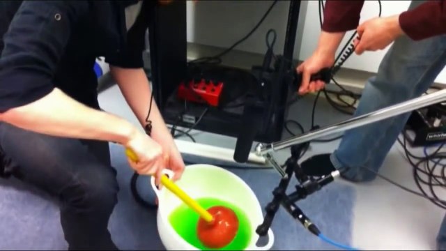 Bruitages et sons de Mortal Kombat recréés en studios LOL