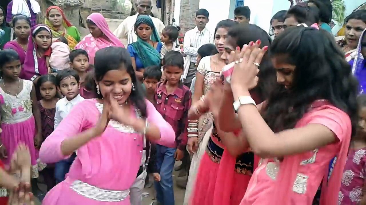 desi indian girl dance PRAM RATAN DHAN PAYO wed...