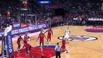 Blake Griffin Hangs 24 on Raptors in LA Clippers Win