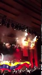 Durante concierto de Chino y Nacho en Londres corearon "Y va a caer…"