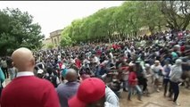 Güney Afrika'da öğrencilerin harç protestosuna polis müdahalesi