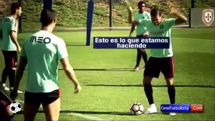 CR7 se divierte con Pepe en el entrenamiento de Portugal.