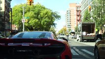 Vélo de course VS McLaren dans les rues de New York : qui sera le plus rapide ?