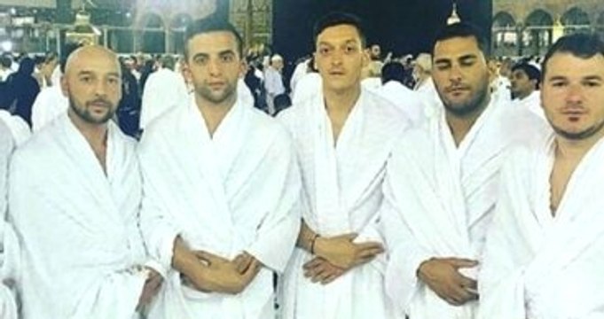 İngiliz Gazeteci: Mesut Özil Mekke'de Bile Kendine Boş Alan Yarattı