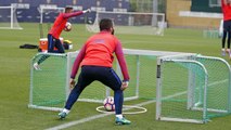 FC Barcelona training session: Hold final workout of the week