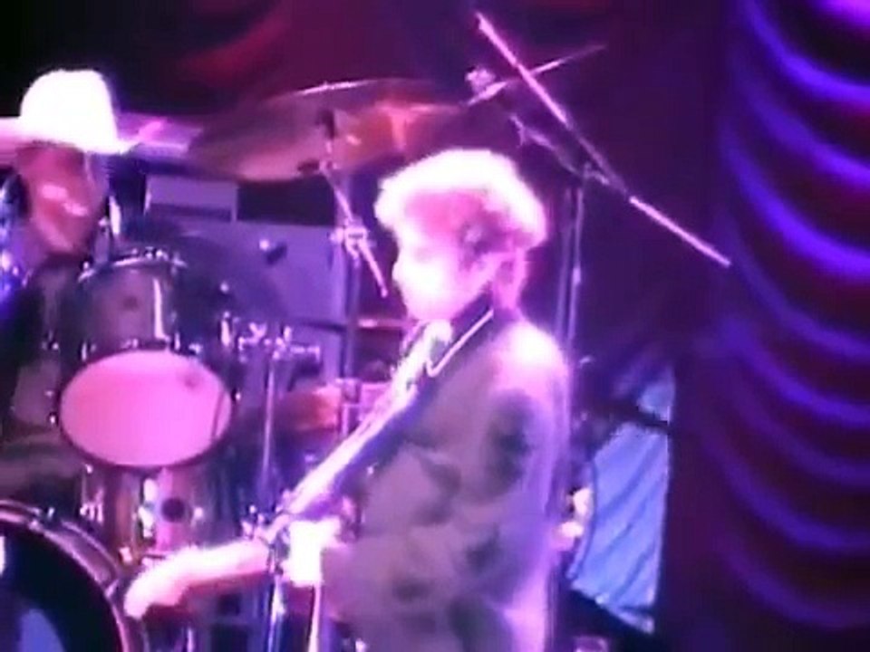 Bob Dylan - Standing In The Doorway - October 6,2000 - n  -  Wembley Arena, London, England