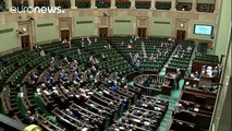 البرلمان البولندي يرفض 