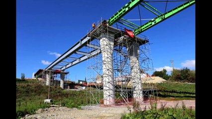 Le Cateau-Cambrésis : lançage de la charpente métallique du viaduc