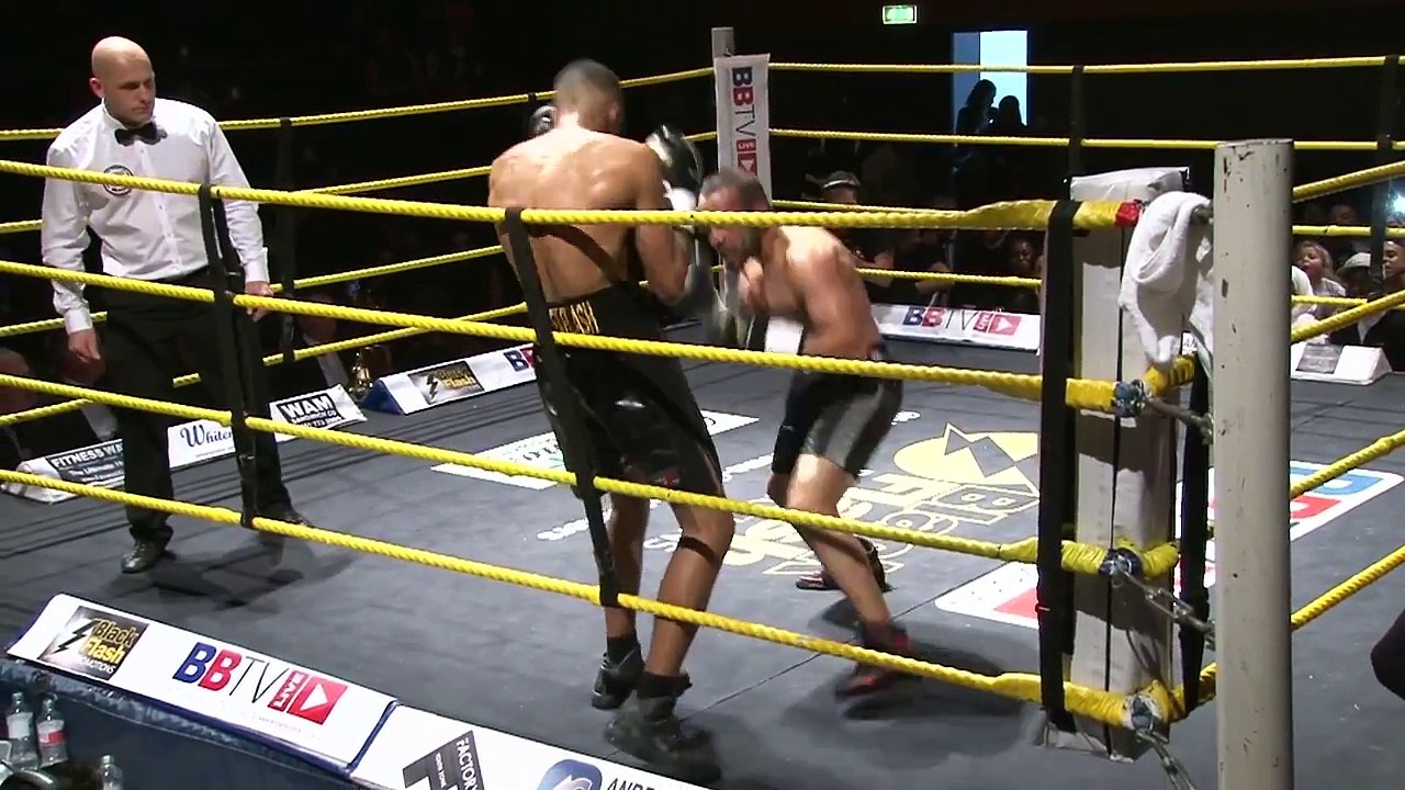 Zelfa Barrett vs Ibrar Riyaz