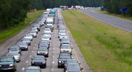 ABD Kasırgayı Bekliyor: 2 Milyon Kişi Evlerini Terk Etti