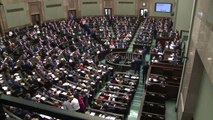 Parlamento polonês rejeita projeto de lei de proibição do aborto