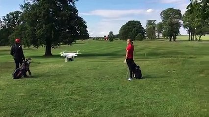 Frustrée, une golfeuse explose un drone avec son club