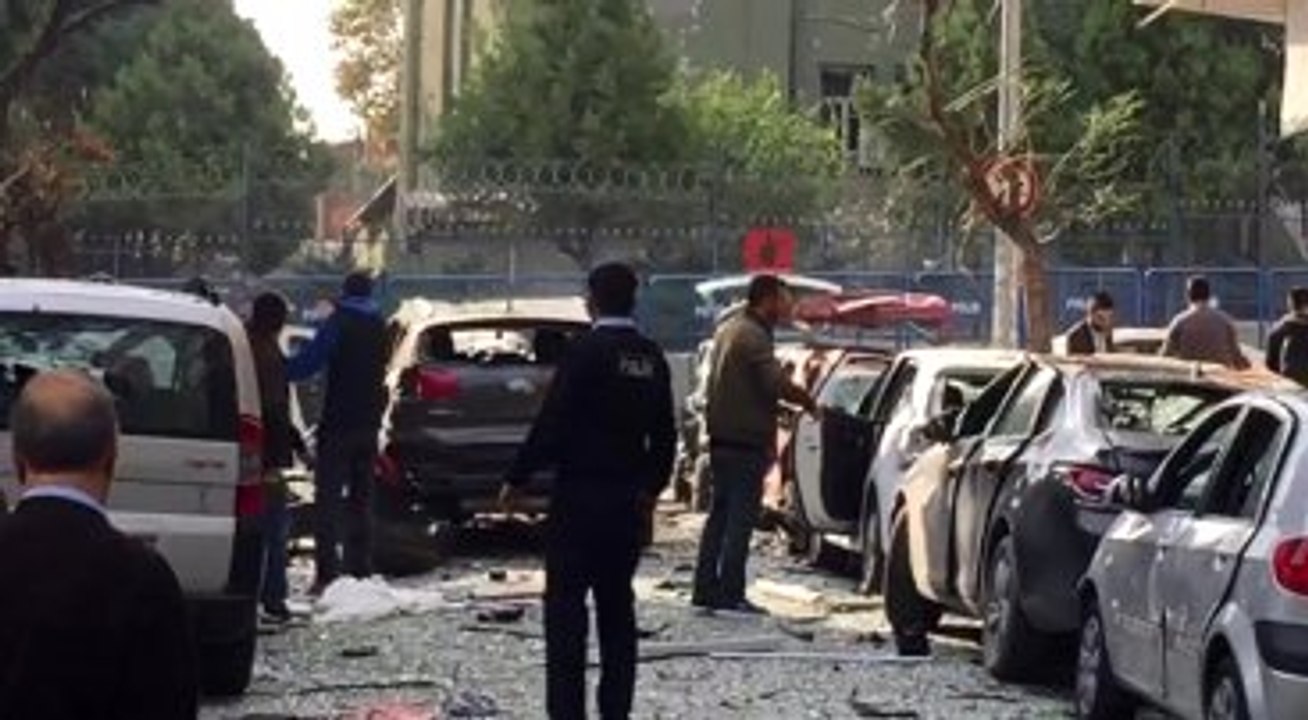 Yenibosna'da Polis Merkezi Yakınında Patlama-3