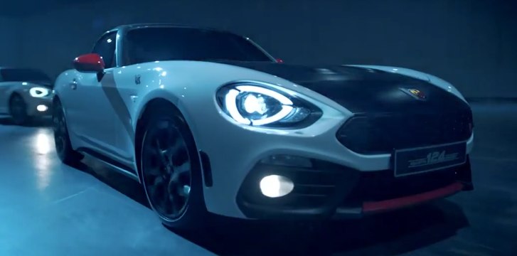 VÍDEO: Abarth 124 Spider: si algo le sobra es ritmo