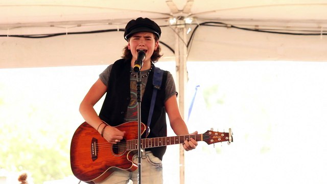 Gavin O'brien sings 'Blue Moon Of Kentucky Medley' Elvis Week 2016