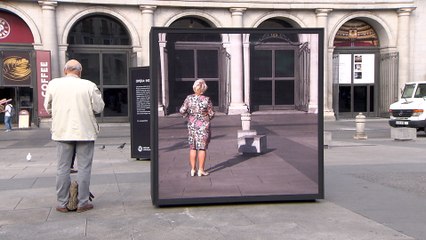La street photography invade la plaza de Ópera en Madrid