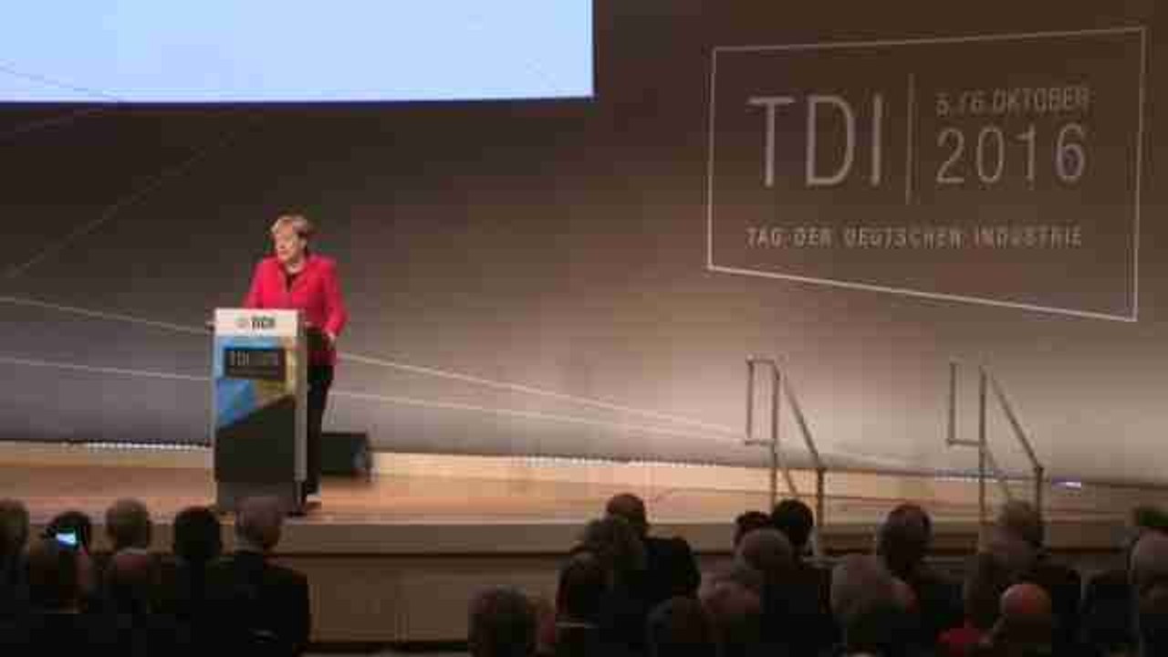 Merkel augura unas negociaciones difíciles del brexit en torno al acceso al mercado común