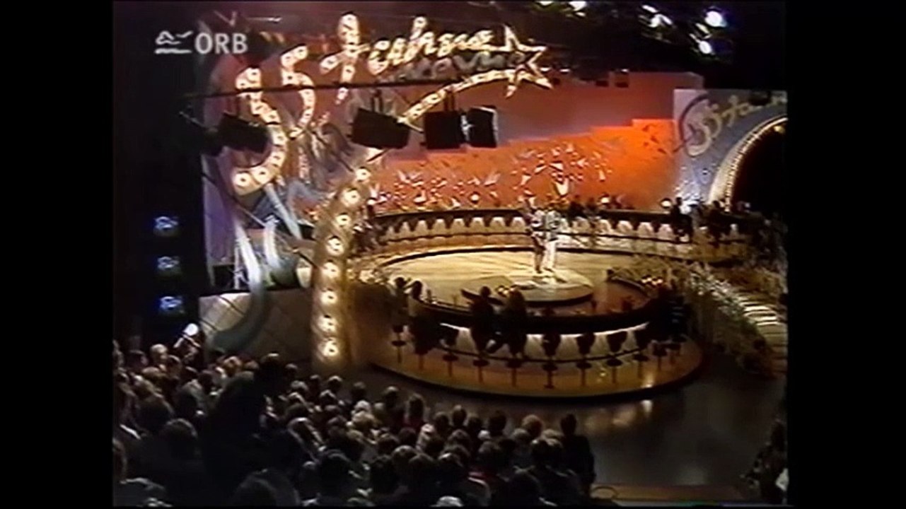 Ljubka Dimitrovska und Ivica Serfezi -  Fällt ein Stern.( aus '35 Jahre Schlagerrevue 1988 )