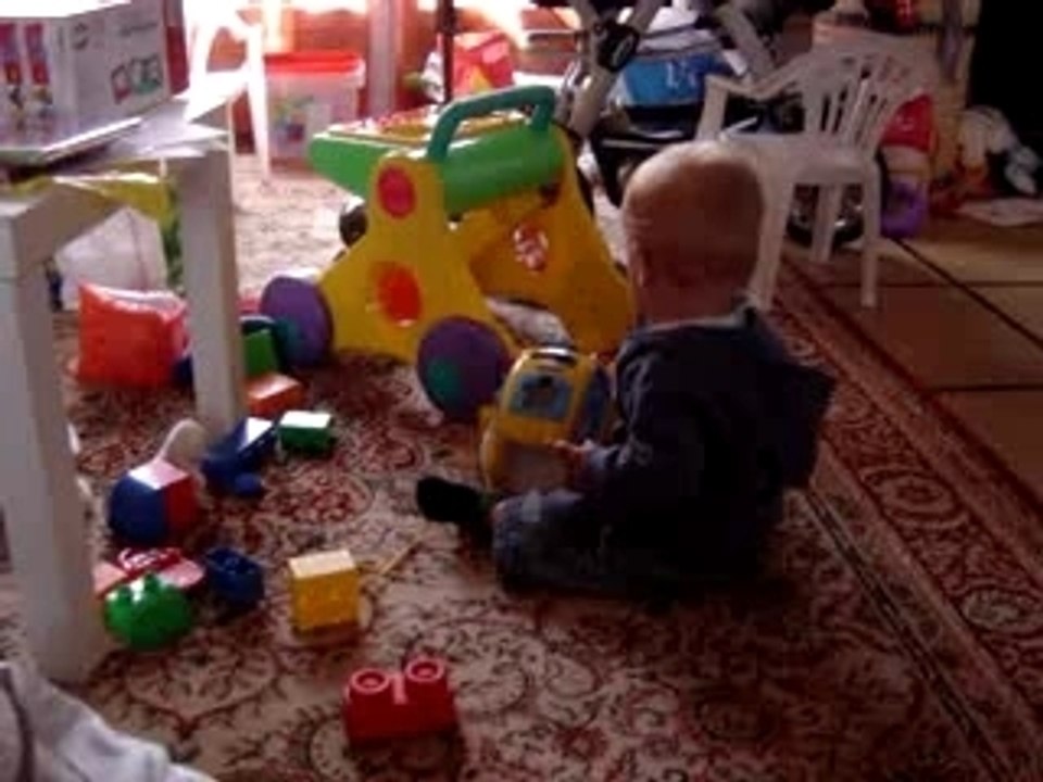 Les progrès de Titouan Mardi 14 Août 2007 002