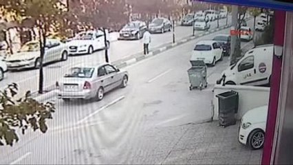 Bursa Sokakta Kıyafet Değiştiren Hırsız Güvenlik Kamerası Görüntüleri Sayesinde Yakalandı