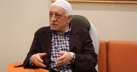FETÖ Elebaşı Gülen'in Bardağındaki Suyu İçmek İçin Yarışmışlar