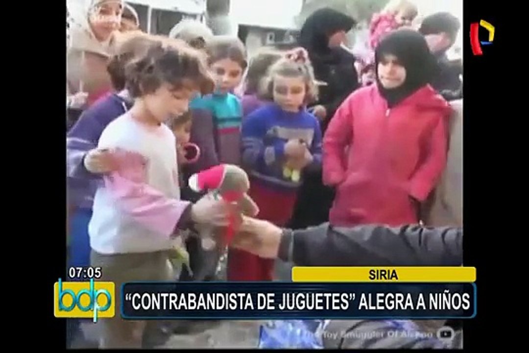Siria: ‘contrabandista’ de juguetes alegra a niños