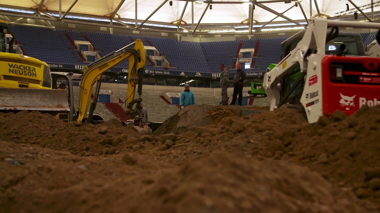 SMX Day2 Track Construction