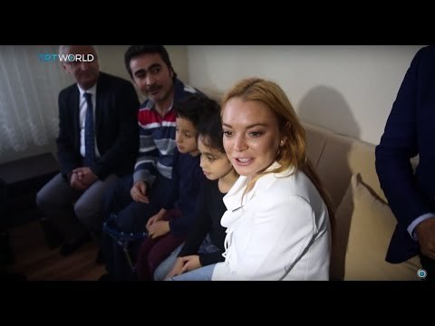 Showcase: Lindsay Lohan visits a Syrian refugee family in Istanbul