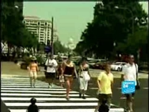 FRANCE24-REPORTS-STRONG-EURO-TOURISTS- GROW-INTO-BIG-SHOPPER