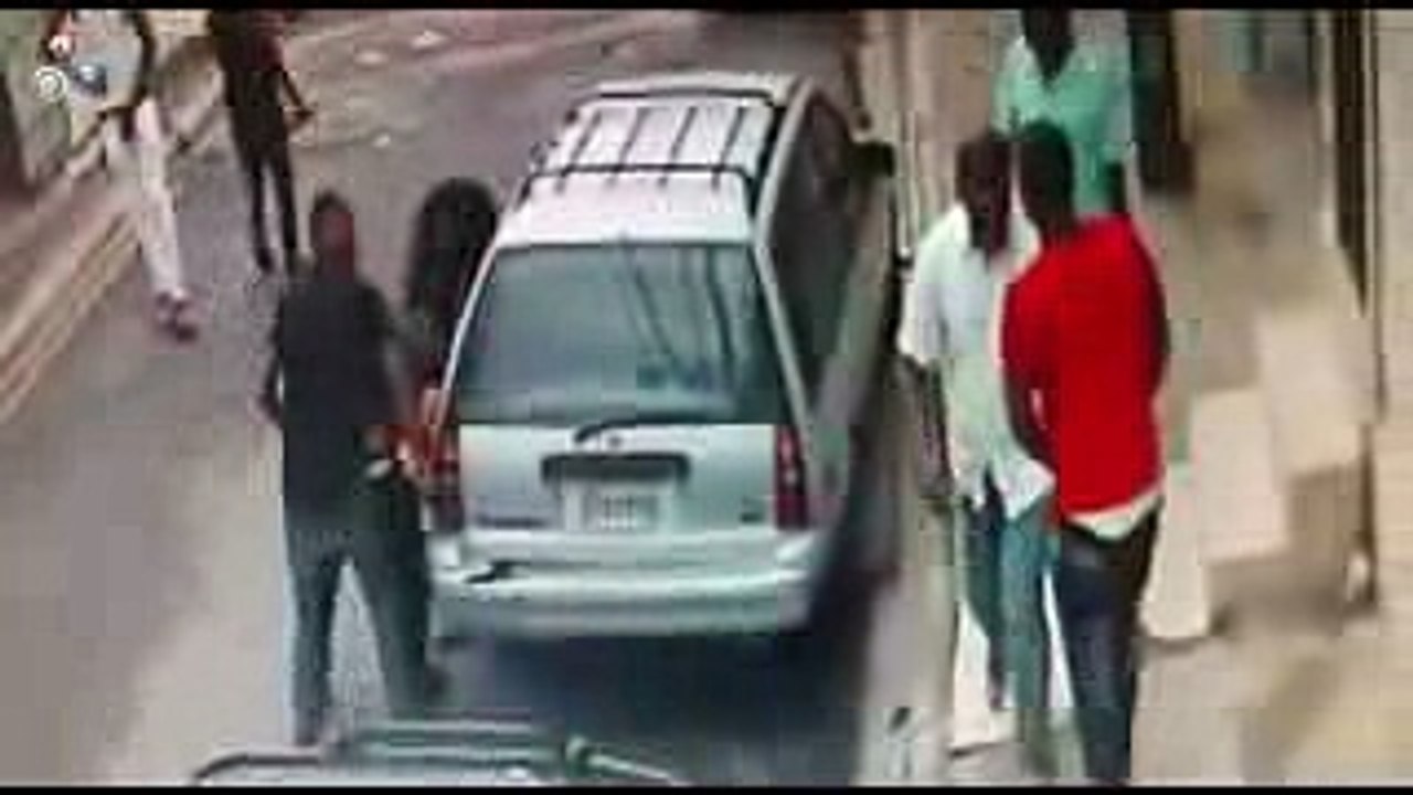 Cámara capta el momento en que le quitan la vida a un hombre en los ríos. (1)