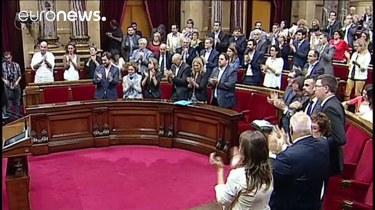 Katalanisches parlament stärkt unabhängigkeitsbestrebungen