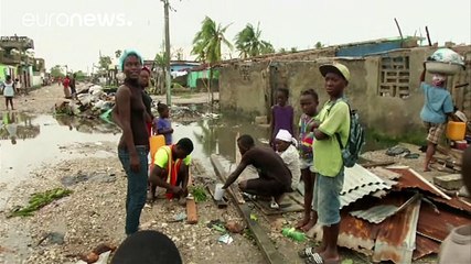 Ураган "Мэттью" унес сотни жизней на Гаити и движется к США