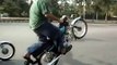 King of lahore Bike Stunts Honda 125  - YouTube
