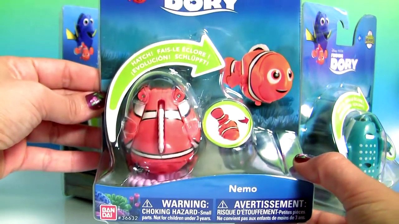 Dory Swimming in Orbeezz Disney Pixar Finding Dory Movie Coffee Pod playset Hatch n Heroes Toys