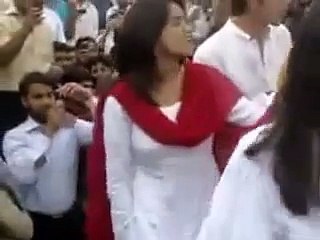 Pakistani Cute College Girl Dance With Boy