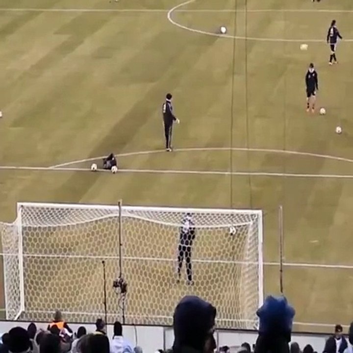 Leo Messi can score 2 goals with 1 shot