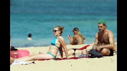 Scarlett Johansson hot bikini