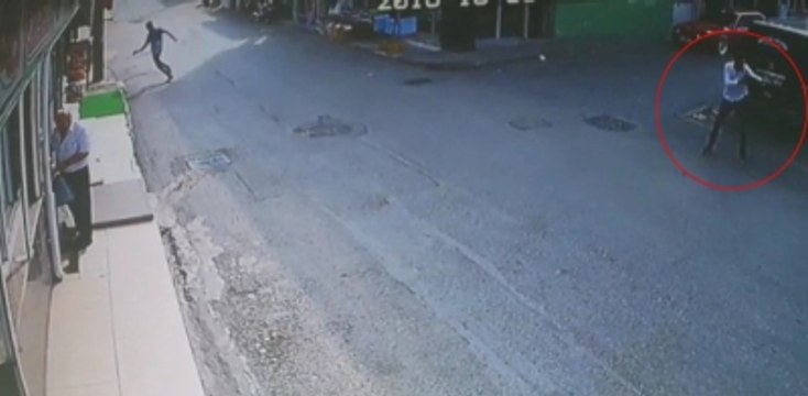 İzmir'de 8 Kişi, Pompalı Tüfeklerle Güpegündüz Dehşet Saçtı