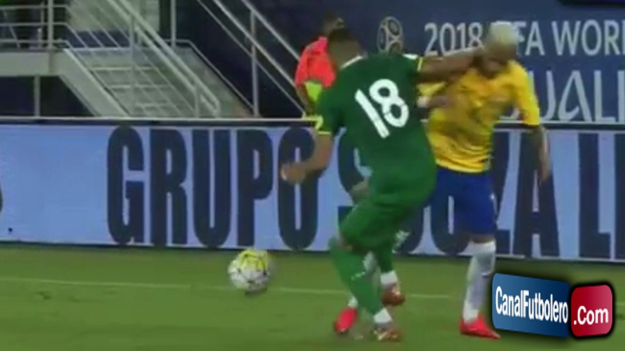Brutal Agresión a Neymar en el Partido Brasil vs Bolivia Eliminatorias 2016