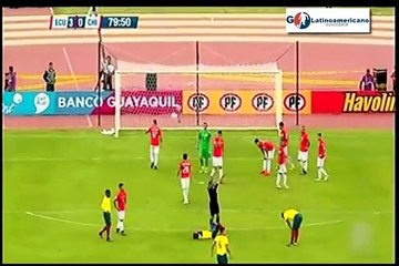 Enner Valencia simule une blessure pour échapper à la police - Equateur vs. Chili